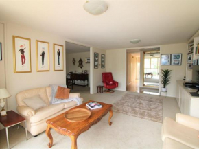 Classic Charm in Domain Melbourne